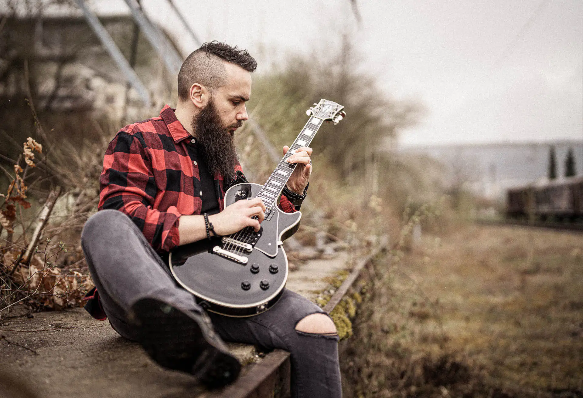 Dimitris Gozgos - Session Guitarist | 02